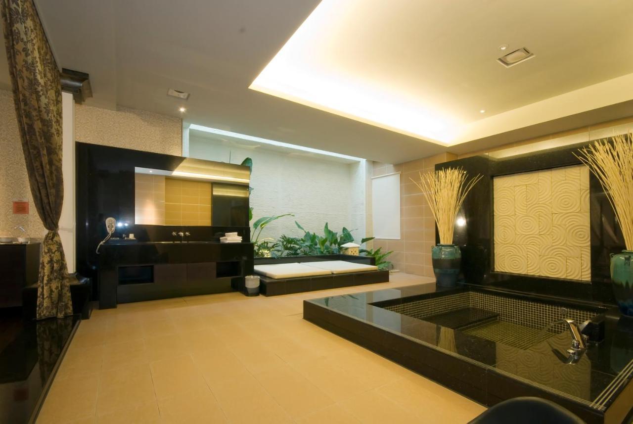 Harport Motel Kaohsiung Exterior photo